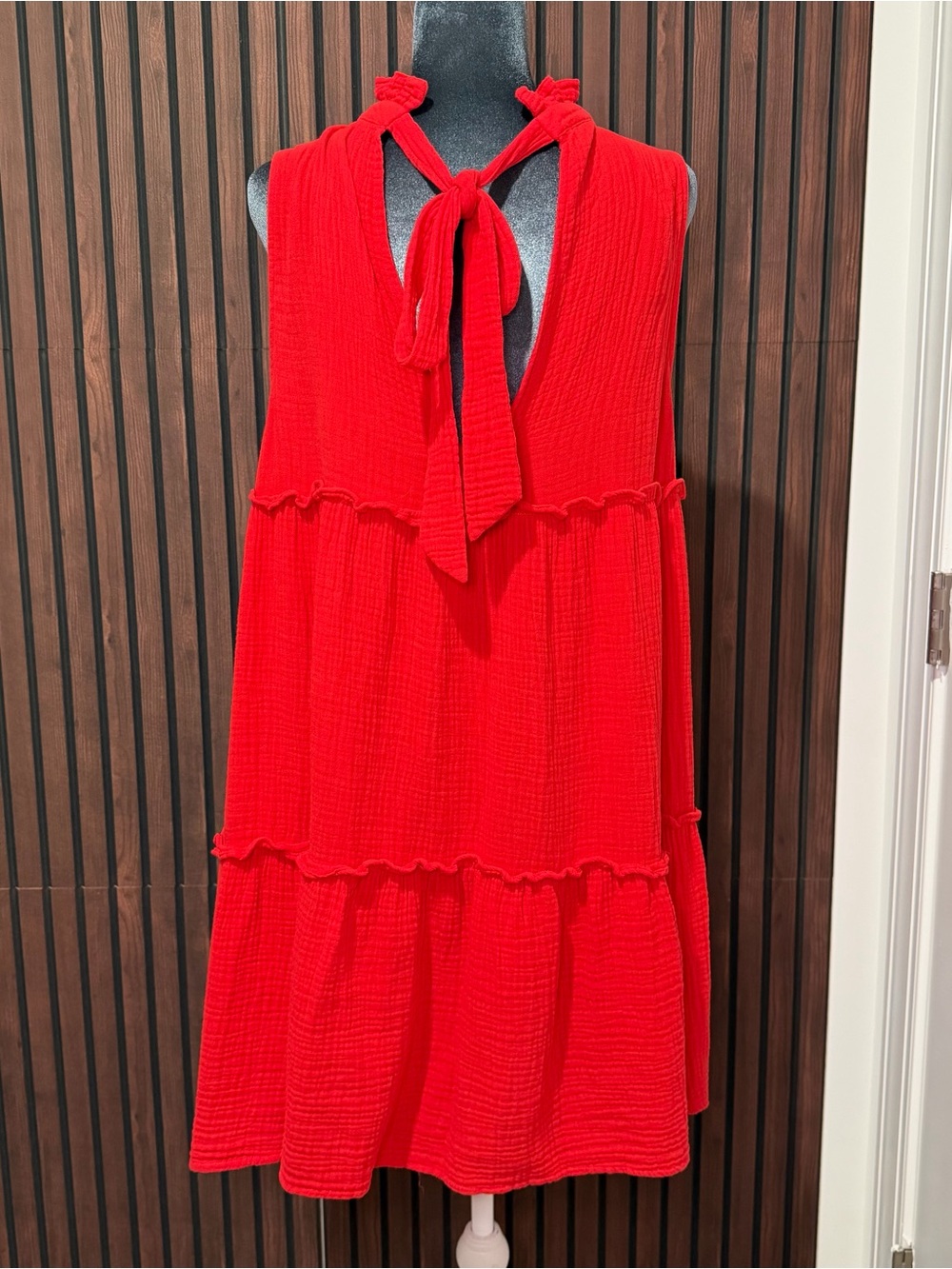Pomander Place Red Textured Tiered Sleeveless Mini Dress - Picture 2 of 4